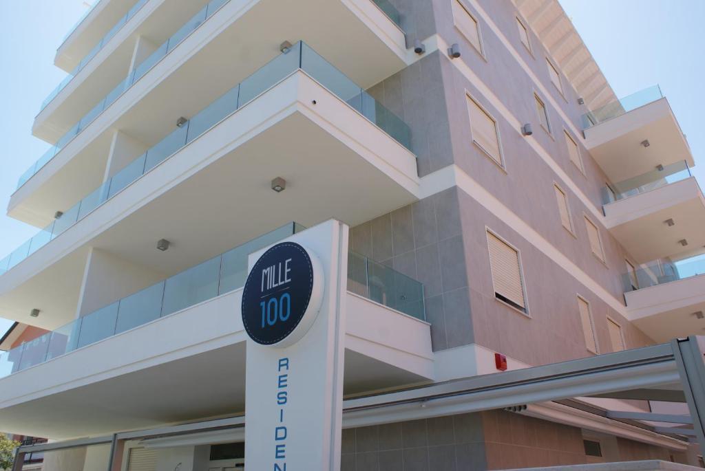 Residence Millecento Cesenatico Exteriör bild